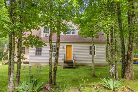 79 Greenwood Avenue Warren ME 04864