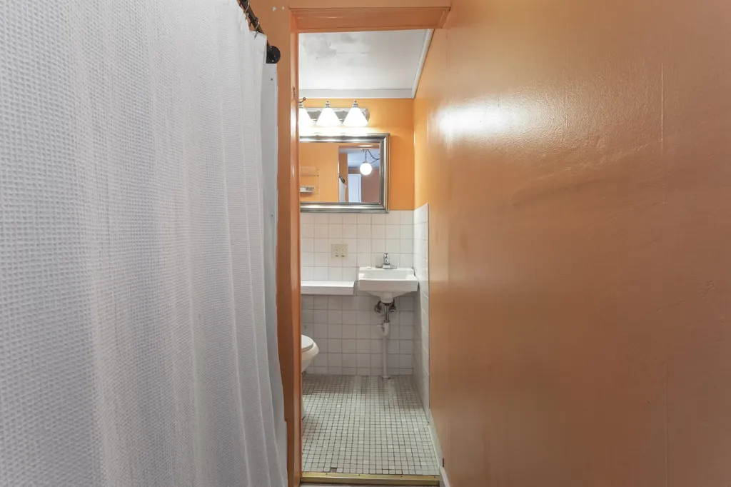 246 Lincoln Street Lewiston ME 04240