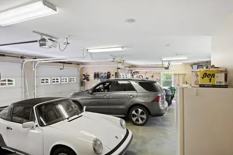100 Memory Lane Holden ME 04429