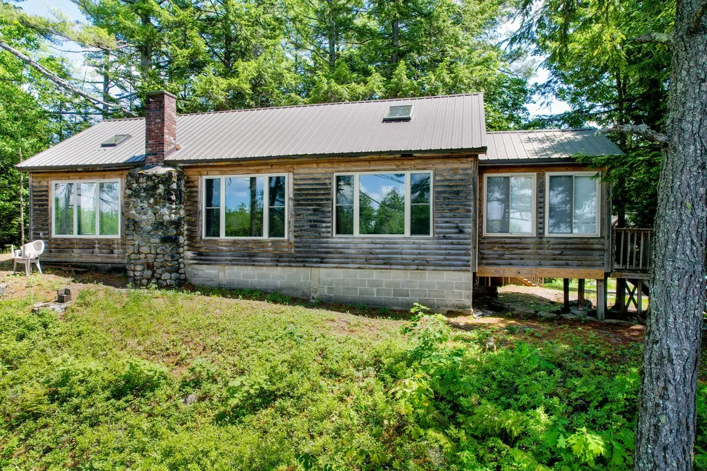 275 Birch Tree Drive Hudson ME 04449