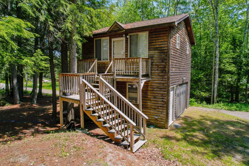 275 Birch Tree Drive Hudson ME 04449