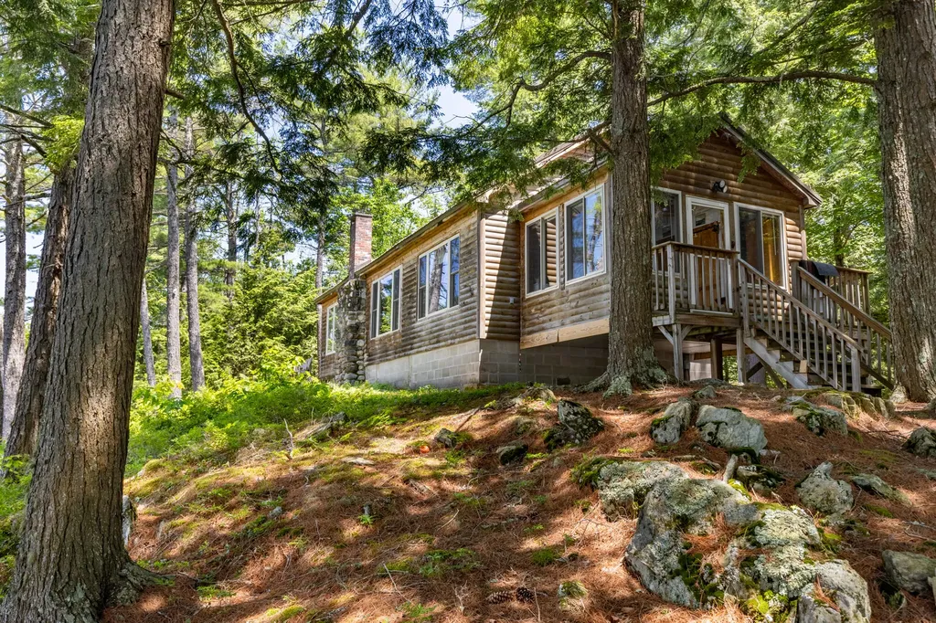 275 Birch Tree Drive Hudson ME 04449