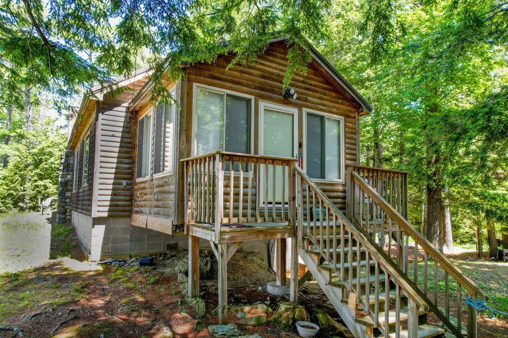 275 Birch Tree Drive Hudson ME 04449