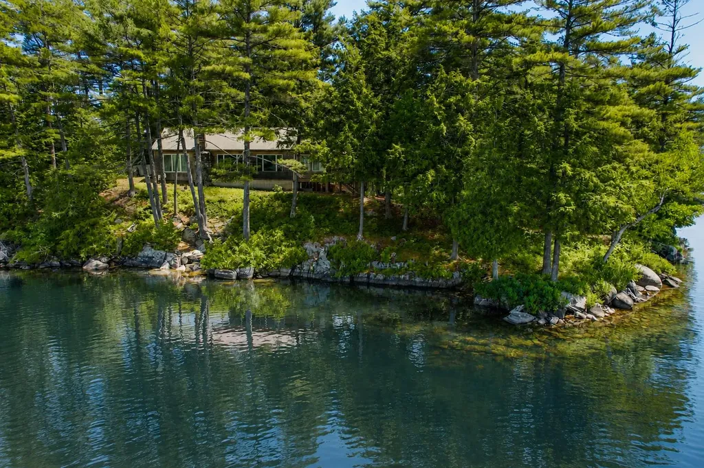 275 Birch Tree Drive Hudson ME 04449