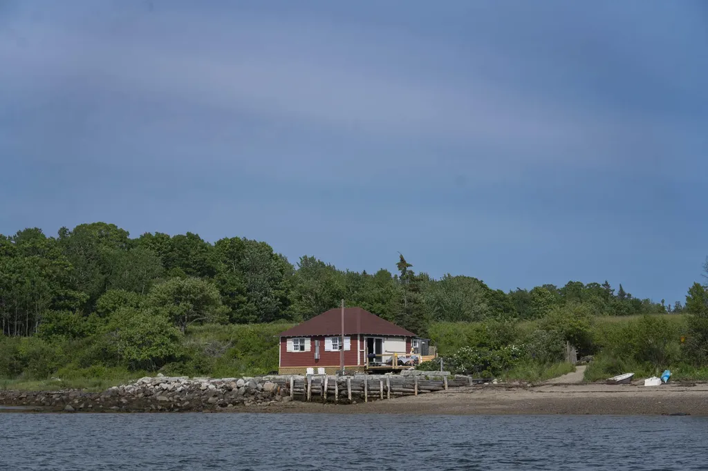 193 S Wharf Road Brooksville ME 04617