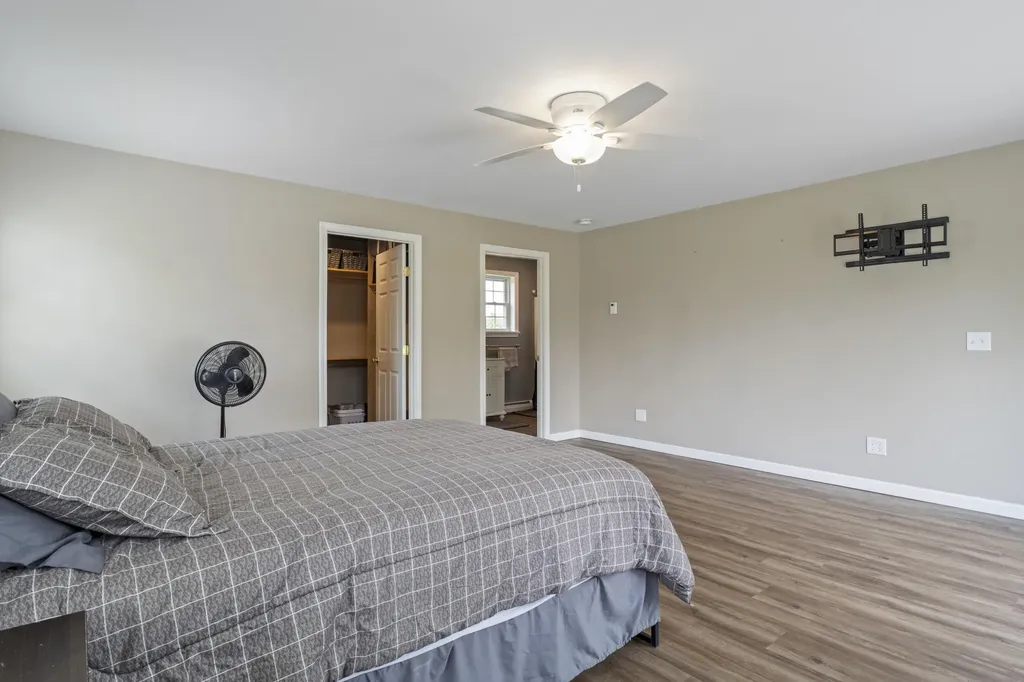 446 Eastern Avenue Augusta ME 04330