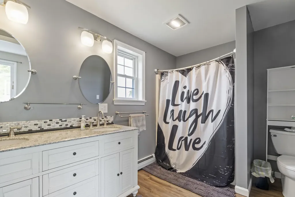 446 Eastern Avenue Augusta ME 04330