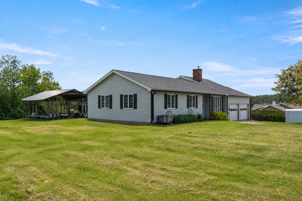 446 Eastern Avenue Augusta ME 04330