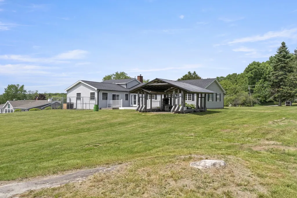 446 Eastern Avenue Augusta ME 04330