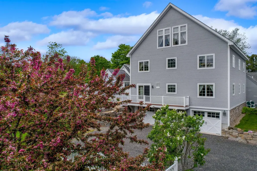 263 Long Sands Road York ME 03909