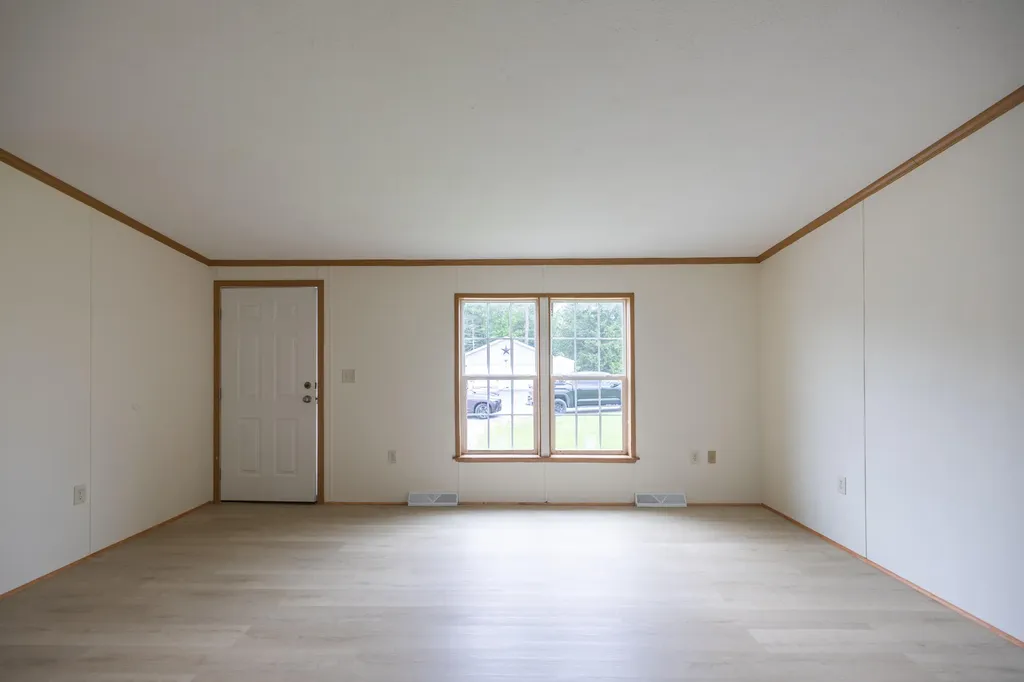 71 Amy Street Poland ME 04274