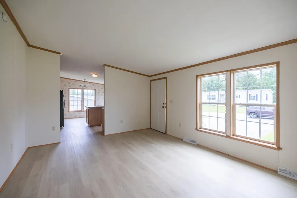 71 Amy Street Poland ME 04274