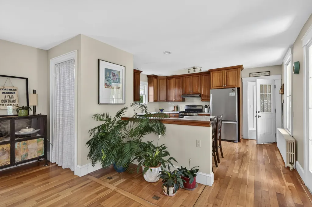 49 Talbot Avenue Rockland ME 04841