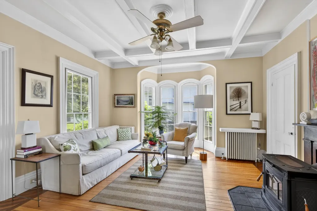 49 Talbot Avenue Rockland ME 04841