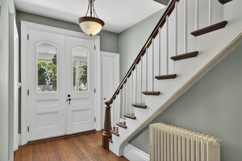 49 Talbot Avenue Rockland ME 04841