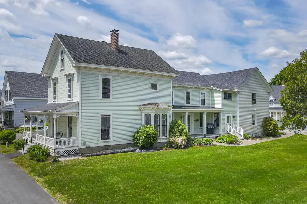 49 Talbot Avenue Rockland ME 04841