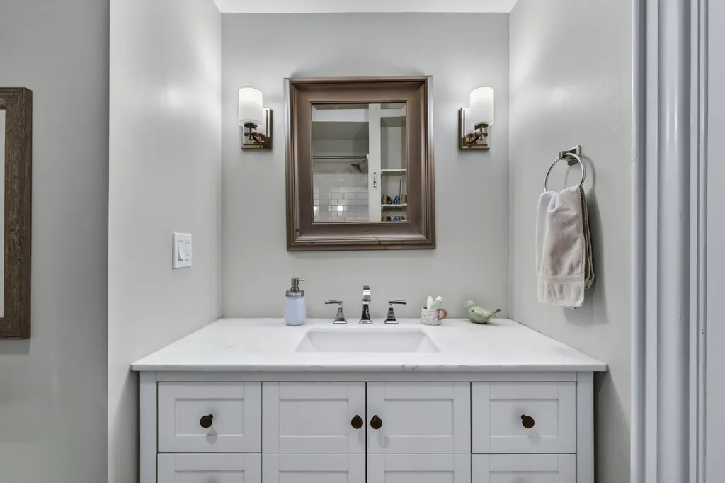 49 Talbot Avenue Rockland ME 04841