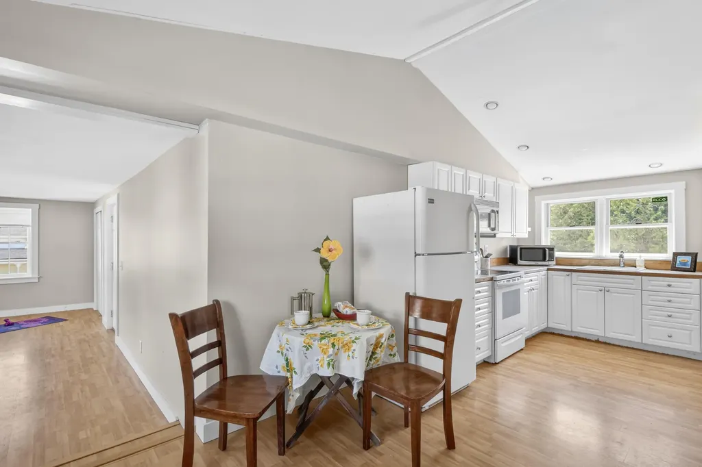 49 Talbot Avenue Rockland ME 04841