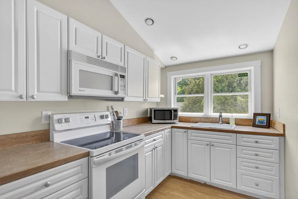 49 Talbot Avenue Rockland ME 04841