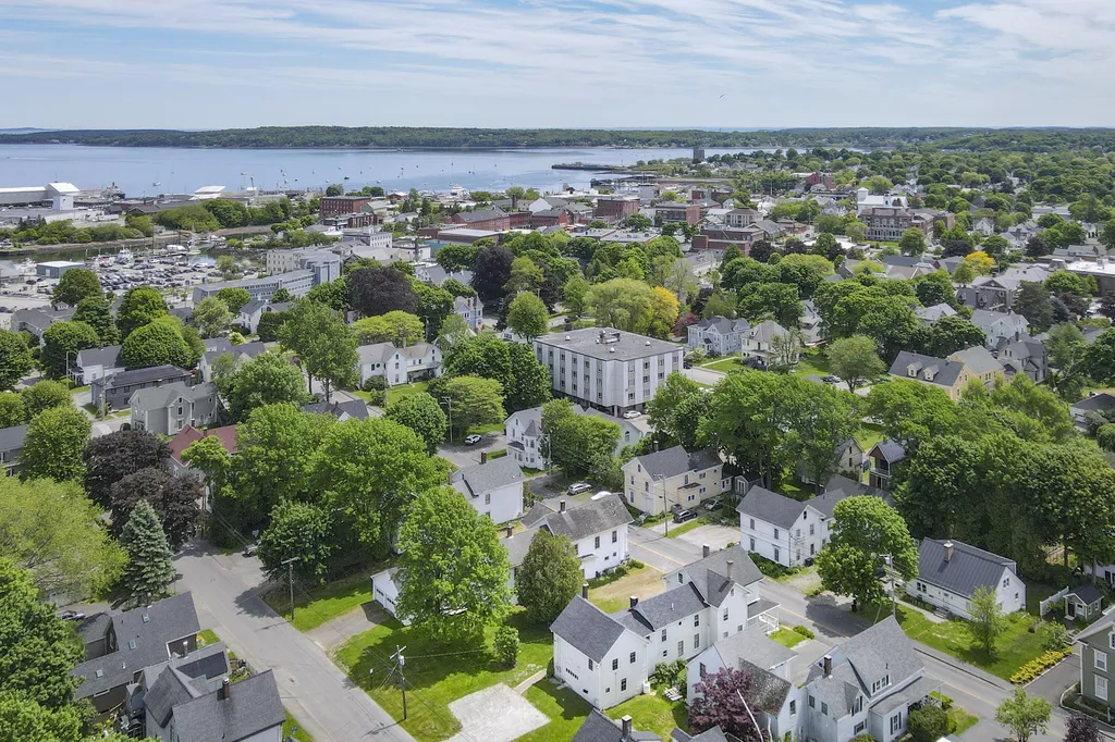 49 Talbot Avenue Rockland ME 04841