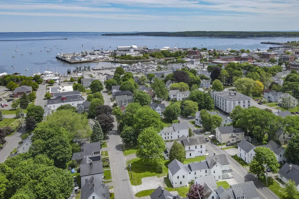 49 Talbot Avenue Rockland ME 04841