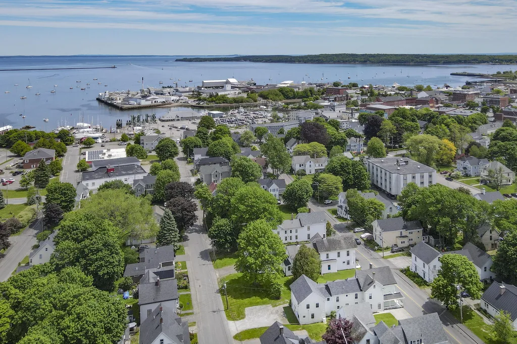 49 Talbot Avenue Rockland ME 04841