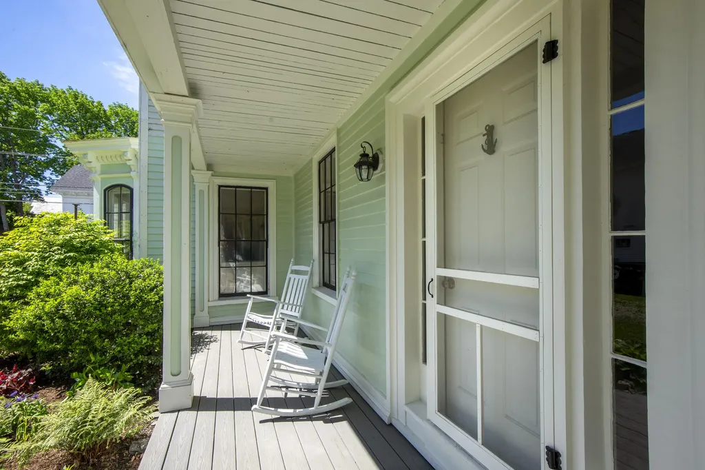 49 Talbot Avenue Rockland ME 04841