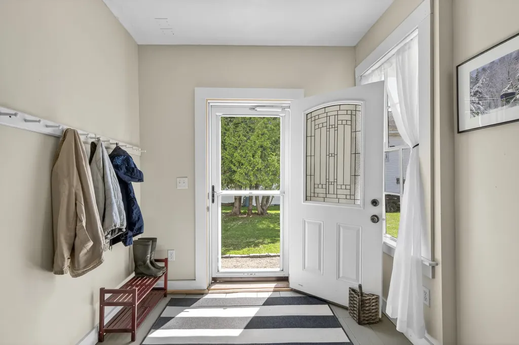 49 Talbot Avenue Rockland ME 04841