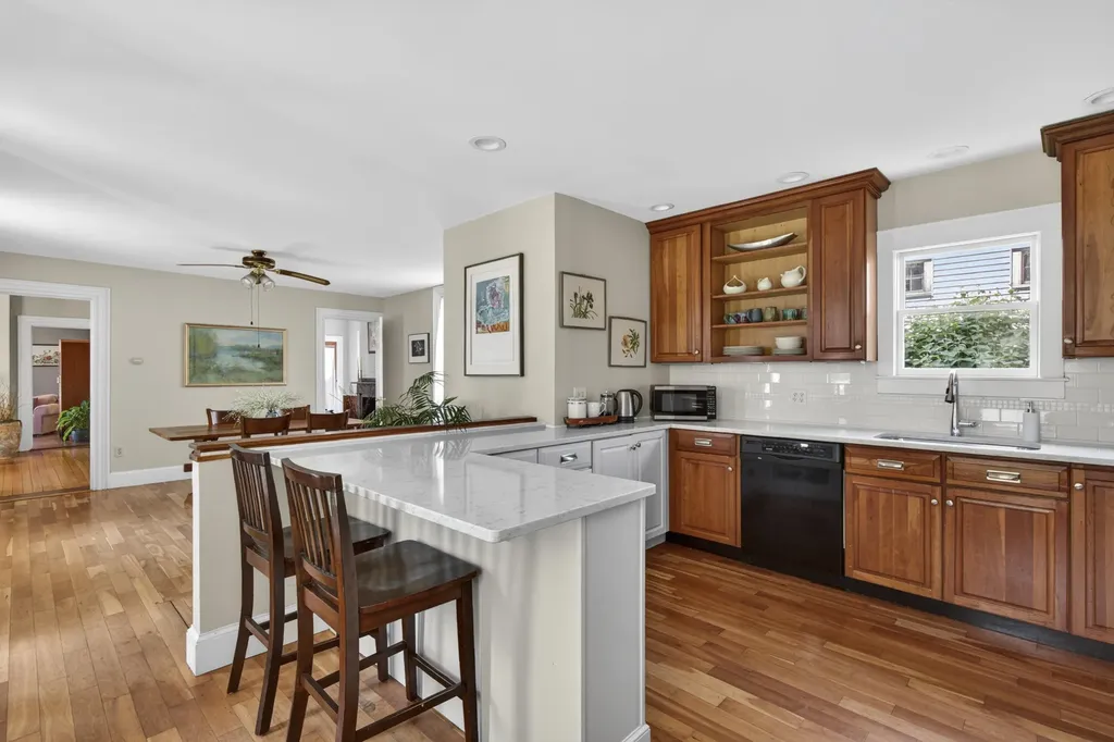 49 Talbot Avenue Rockland ME 04841