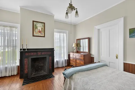 49 Talbot Avenue Rockland ME 04841