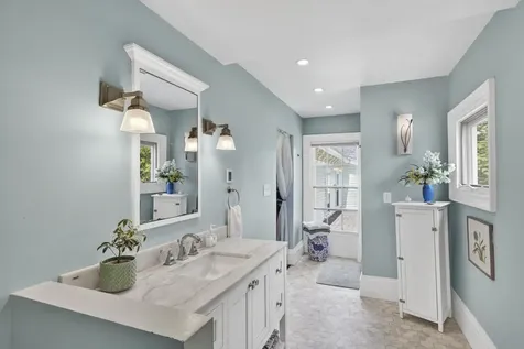 49 Talbot Avenue Rockland ME 04841