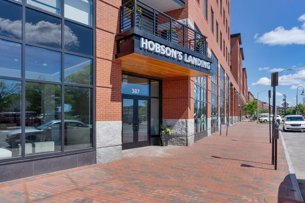 387 Commercial Street Portland ME 04101