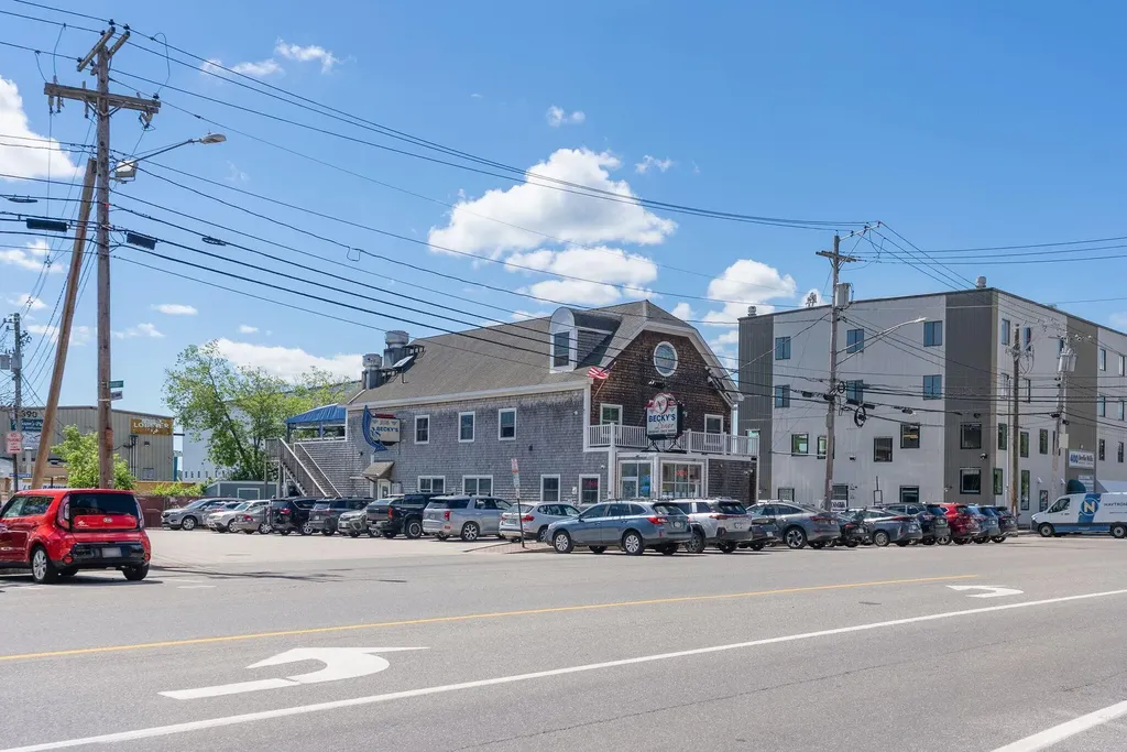 387 Commercial Street Portland ME 04101