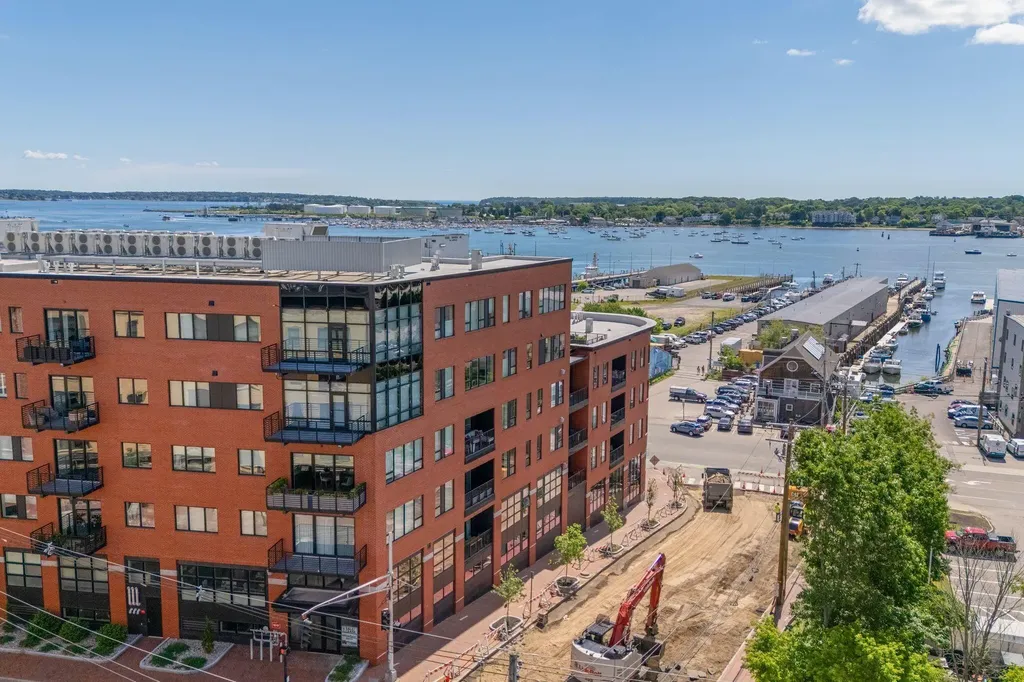 387 Commercial Street Portland ME 04101