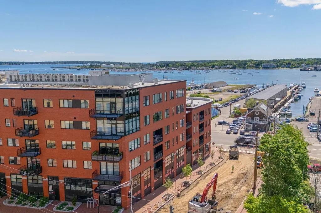 387 Commercial Street Portland ME 04101