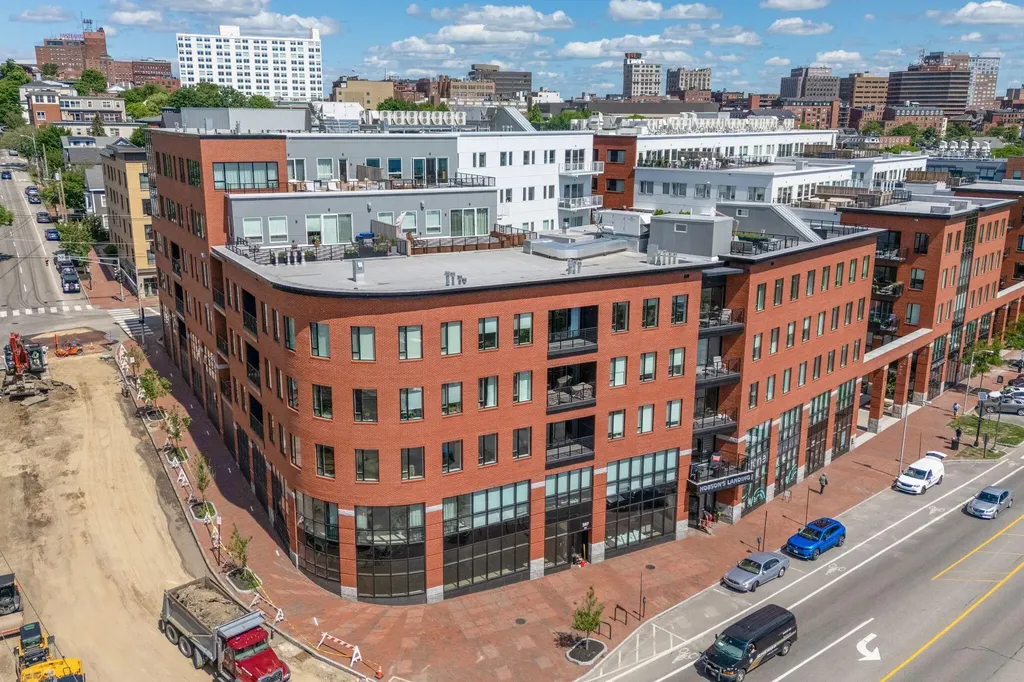 387 Commercial Street Portland ME 04101