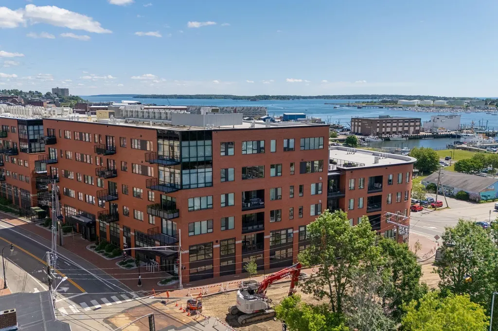 387 Commercial Street Portland ME 04101