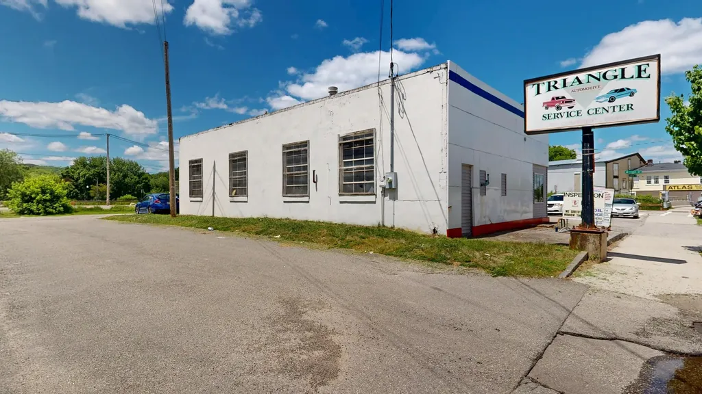 61 Lincoln Street Lewiston ME 04240