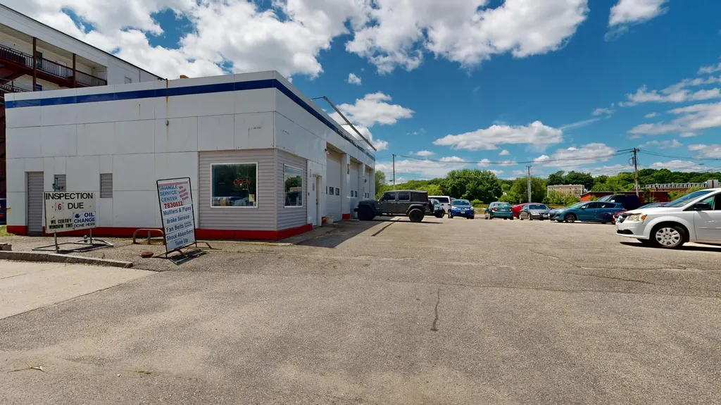 61 Lincoln Street Lewiston ME 04240