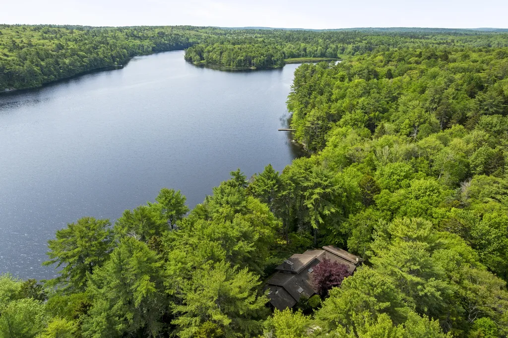 227 Quail Run Road Bristol ME 04539