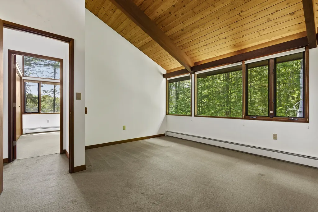 227 Quail Run Road Bristol ME 04539