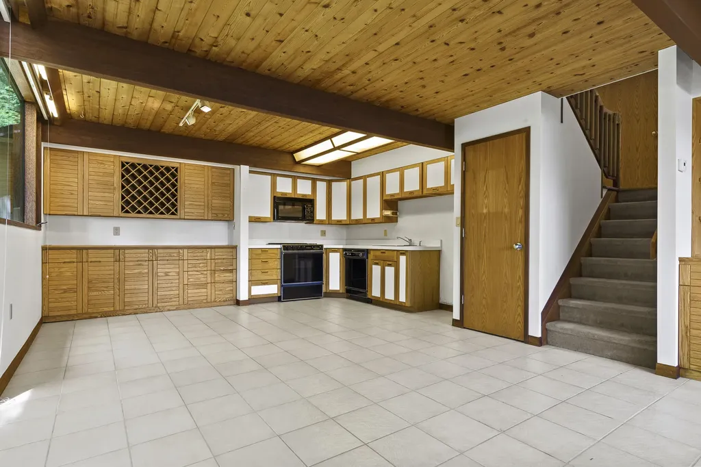 227 Quail Run Road Bristol ME 04539