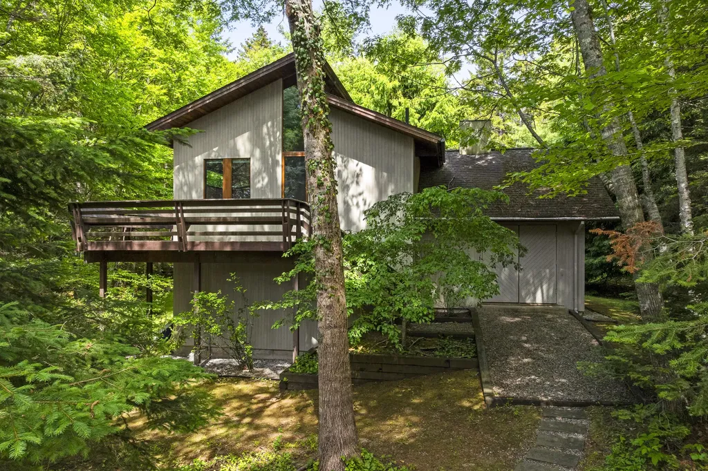 227 Quail Run Road Bristol ME 04539