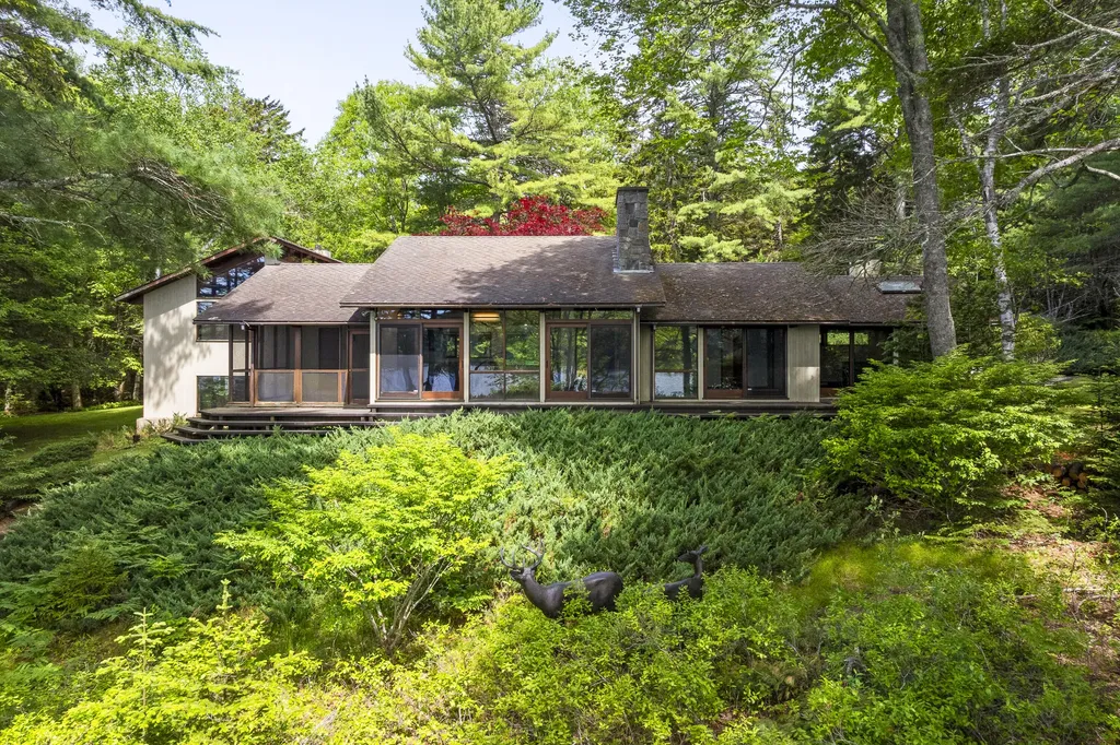 227 Quail Run Road Bristol ME 04539