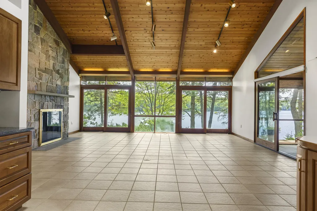 227 Quail Run Road Bristol ME 04539