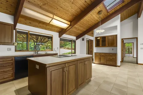 227 Quail Run Road Bristol ME 04539