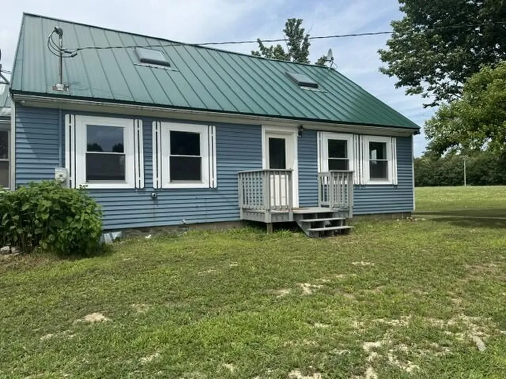585 Waldoboro Road Washington ME 04574