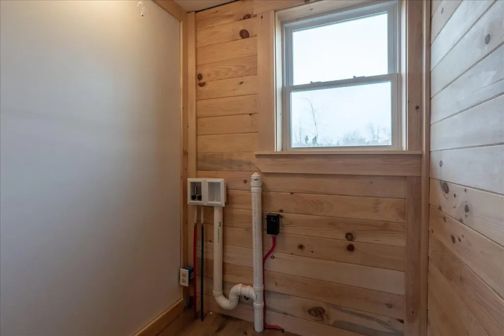 585 Waldoboro Road Washington ME 04574