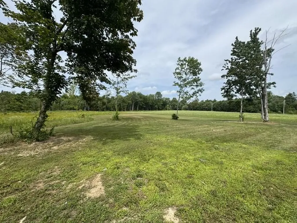 585 Waldoboro Road Washington ME 04574