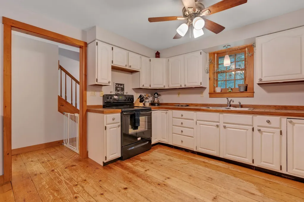 1148 West Road Waterboro ME 04087